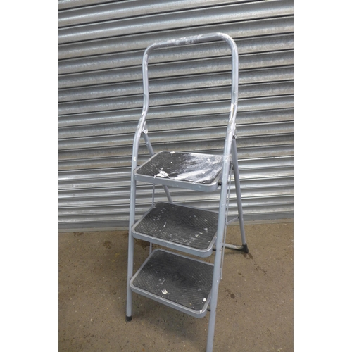 2180 - A 4 rung aluminium step ladder, a 6 step double rung aluminium step ladder and a set of 3 rung safet... 