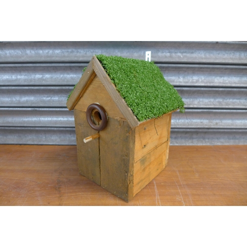 2193 - A wooden hanging bird house and 2 wooden nest boxes