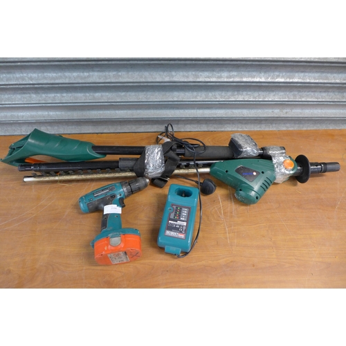 2198 - A Makita 6390D, 18V cordless drill with battery, a Makita DC1804T 18V battery charger and a Doeworks... 