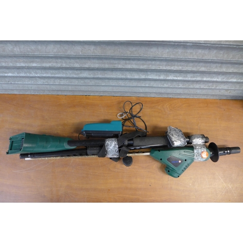 2198 - A Makita 6390D, 18V cordless drill with battery, a Makita DC1804T 18V battery charger and a Doeworks... 