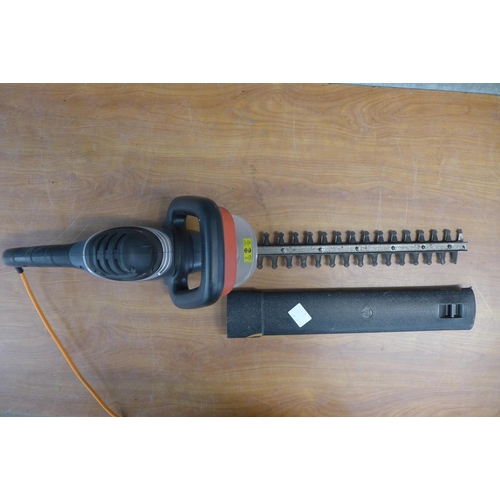 2205 - An Ozite HTE0550V electric hedge trimmer