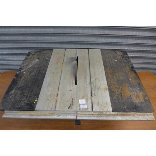 2240 - A SIP 10” 230v 5700rpm table saw - 100 x 50cm