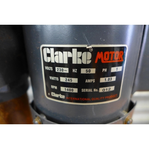 2241 - A Clarke Metal Worker CDP101B, 230V, 245W drill press and a small machine vice