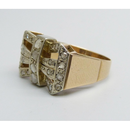 1027 - An 18ct gold Art Deco ring set with 24 mine cut diamonds, estimated 1.5ct weight, 6.1g, Q