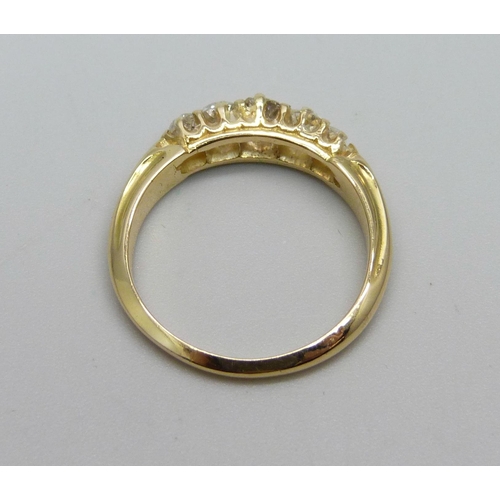 1069 - A yellow metal and five stone diamond ring, approximately 1ct total diamond weight, 3.7g, N