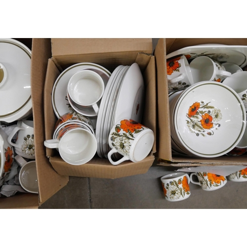 1169 - Two boxes of china, J&G Meakin Poppy **PLEASE NOTE THIS LOT IS NOT ELIGIBLE FOR IN-HOUSE POSTING AND... 