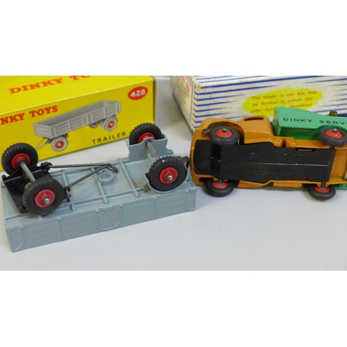 647 - Two Dinky Toys die-cast model vehicles, 430 Breakdown Lorry and 428 Trailer, boxed