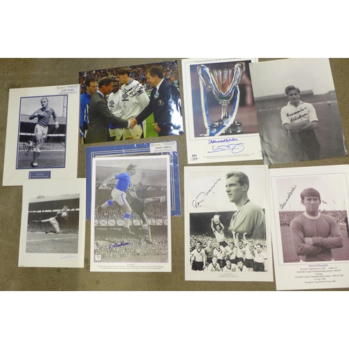 681 - Eight Everton football club related signed pictures, players from 1950s to 1980s, Dave Hickson to Ho... 