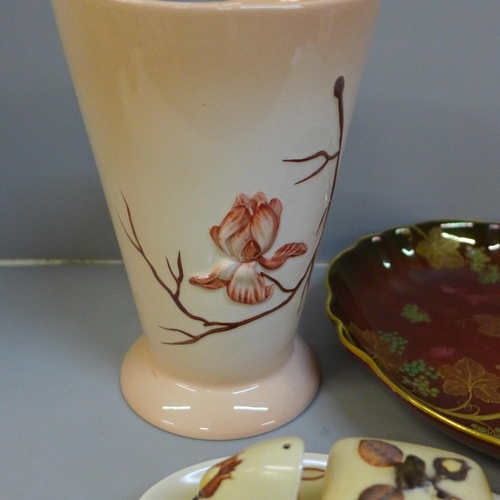 689 - Three pieces of Carlton Ware, a Rouge Royale dish, vase and a cruet set