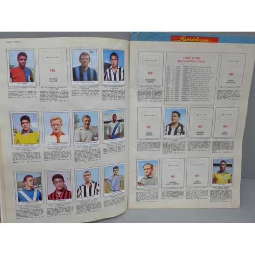 728 - European sport stickers in five albums, including Unico Tea (1966/7), Union Chocolates (1951), Di Da... 