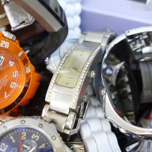 783 - Assorted wristwatches