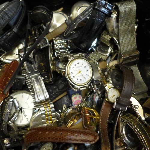 786 - Assorted wristwatches