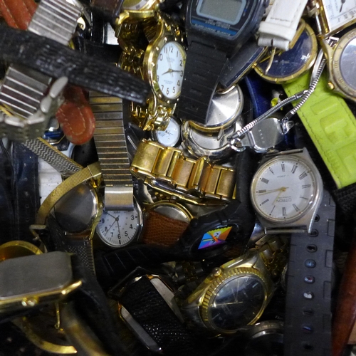 787 - A collection of wristwatches and watch straps