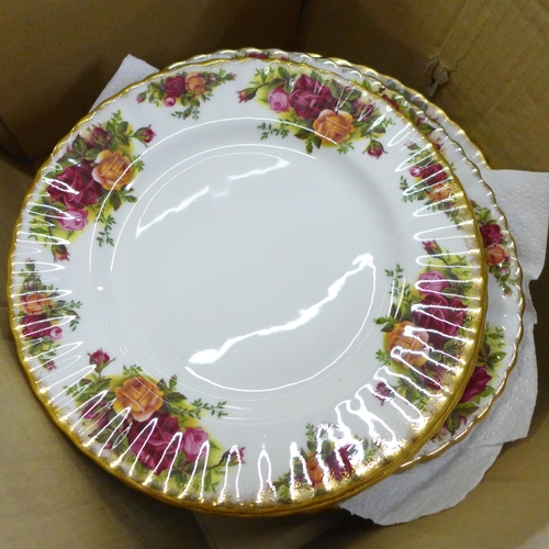 817 - A collection of Royal Albert Old Country Roses tea and dinner wares **PLEASE NOTE THIS LOT IS NOT EL... 