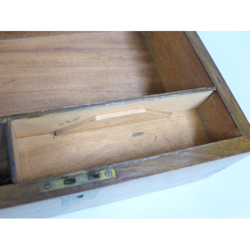 840 - A walnut inlaid writing box/slope