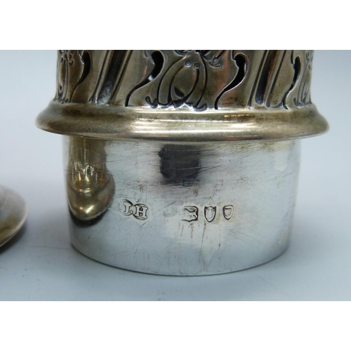 865 - A Victorian silver caster, London 1895, 230g, 22.5cm, with inscription