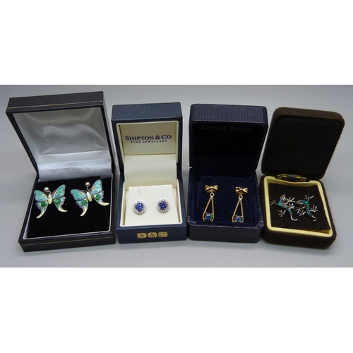 875 - Four pairs of silver earrings including enamelled butterflies, lizards and opal set