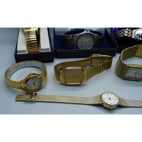 897 - A collection of lady's and gentleman's wristwatches, including Seiko Chronograph 100M 7T62-OFZB, one... 