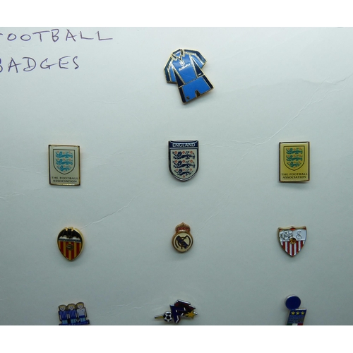 900 - Fourteen football badges