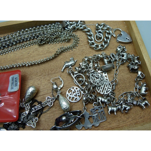 909 - A collection of assorted silver jewellery, chains, etc.,  188g of silver