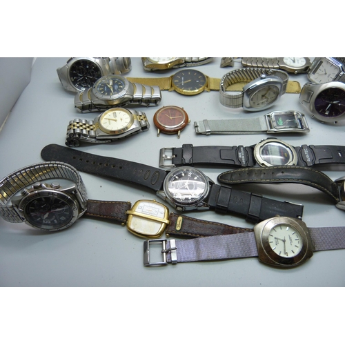 923 - A collection of wristwatches, a/f