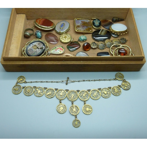 933 - A collection of Victorian jewellery, some a/f