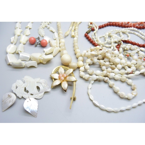 936G - A collection of jewellery including mother of pearl