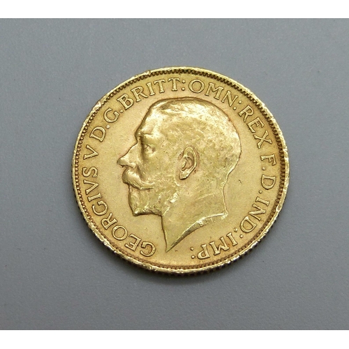 965 - A George V 1913 full sovereign