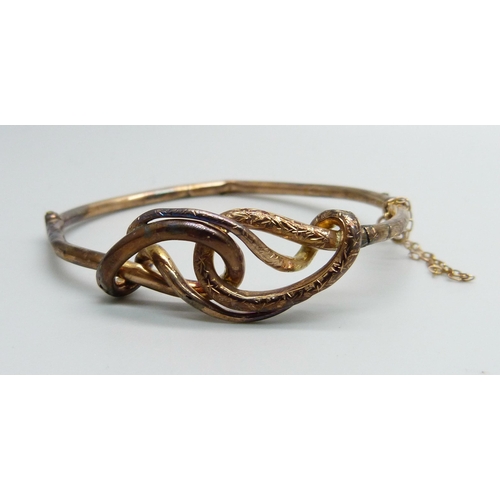 971 - A 9ct gold twist design bangle, a/f, 7.5g