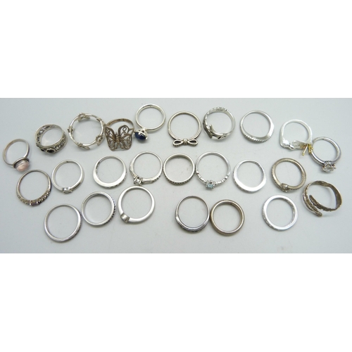 975B - Twenty five silver rings