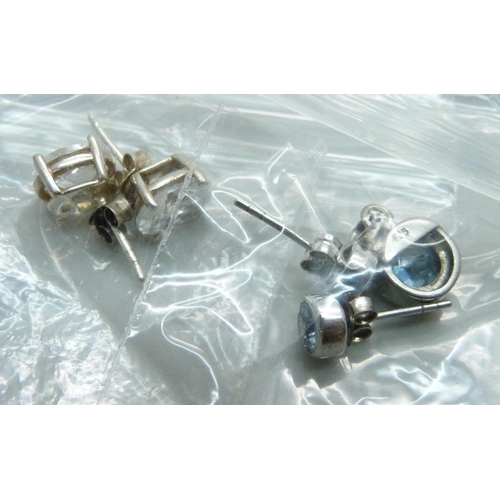 975C - Twenty five pairs of silver earrings