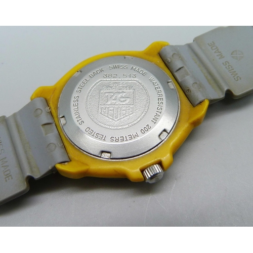 999 - A Tag Heuer quartz wristwatch, F1 382.513, 35mm case