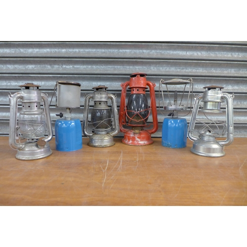 2275 - A collection of 6 assorted camping lamps