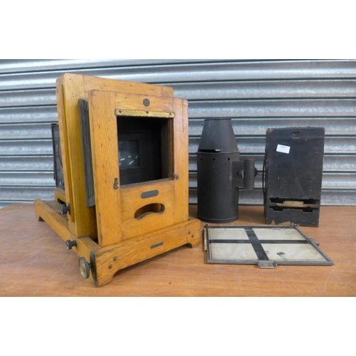 2287 - A Magic Lantern enlarger