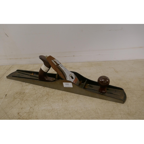 2009 - 3 wood planes including a Record No. 41 bull nose plane, Stanley USA made chariot plane and a Stanle... 