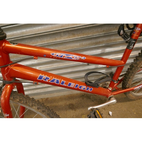 2159 - 3 push bikes - a Muddyfox Hypersonic full suspension mountain bike, a ladies Raleigh Max MTB and a R... 
