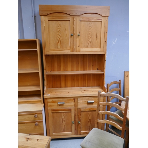 1559 - A pine dresser with table and five chairs