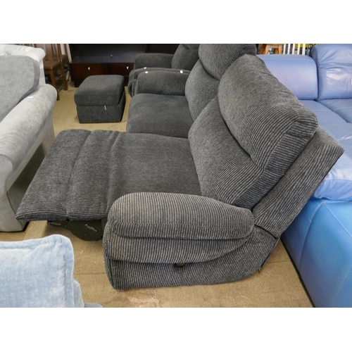 1546 - A La-z boy Tamla three seater recliner sofa