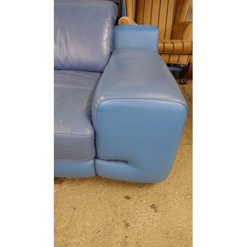 1548 - A blue leather corner sofa