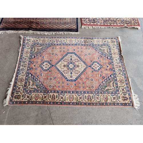 224 - Three assorted rugs (140x97cm, 200x123cm & 165x94cm)