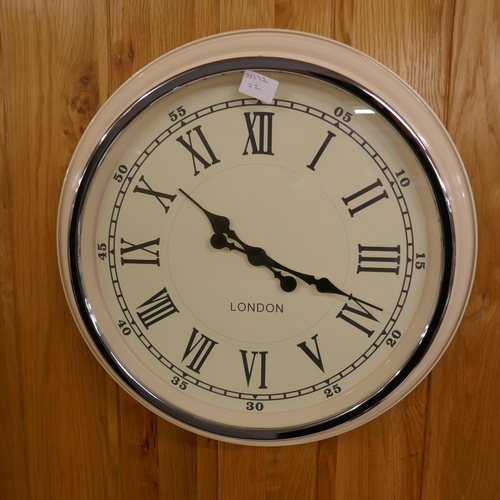 1335 - A London wall clock