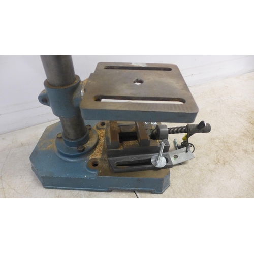 2010 - A Draper D13/5A 240v bench pillar drill