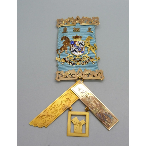 1005 - A 14ct gold and enamelled Masonic medal, total weight 31.6g, four hallmarks