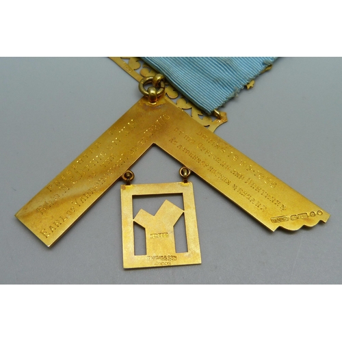 1005 - A 14ct gold and enamelled Masonic medal, total weight 31.6g, four hallmarks