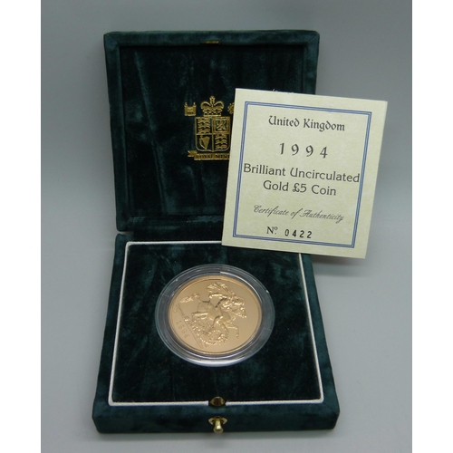 1009 - The Royal Mint UK 1994 Brilliant Uncirculated Gold £5 Coin, No. 0422