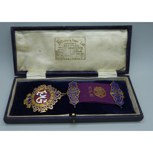 1020 - A 9ct gold and enamelled RAOB medallion, weight of medal 15.4g, cased, bars on ribbon not marked