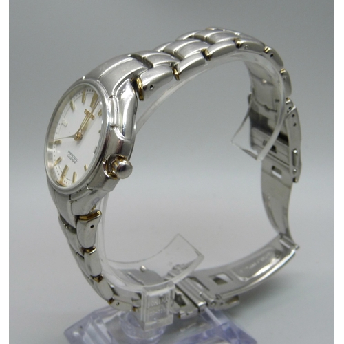 1030 - A Seiko Perpetual calendar wristwatch