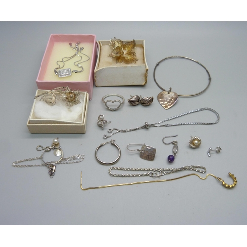 1058 - Two silver filigree brooches, three silver bracelets,  a Pandora ring (a/f), etc.