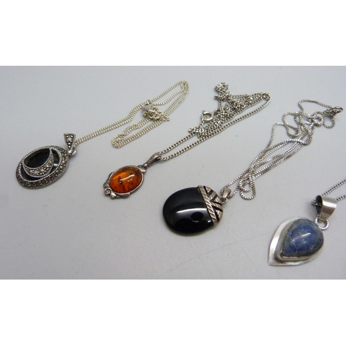 1076 - Six silver pendants and chains