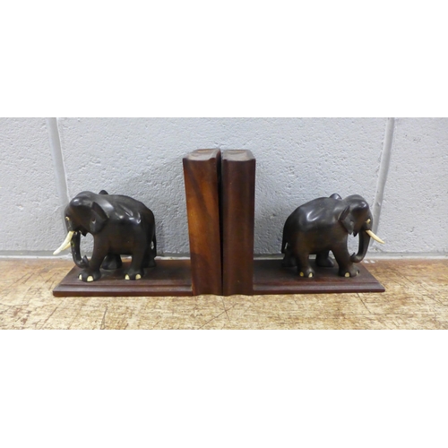 1081 - Carved wooden figures, a pair of bookends, three German figures **PLEASE NOTE THIS LOT IS NOT ELIGIB... 